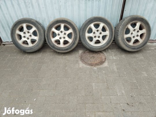 Mazda 15" alu felni eladó