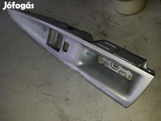 Mazda 2 DY 02-06 Bal Első Ablakemelő Kapcsoló Keret