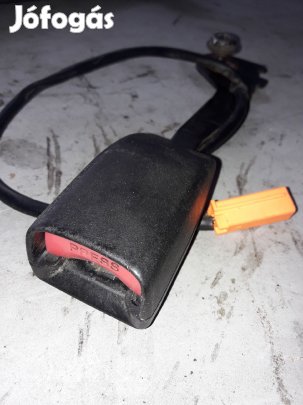 Mazda 2 DY 02-06 Bal Első Biztonsági Öv Csatlakozó