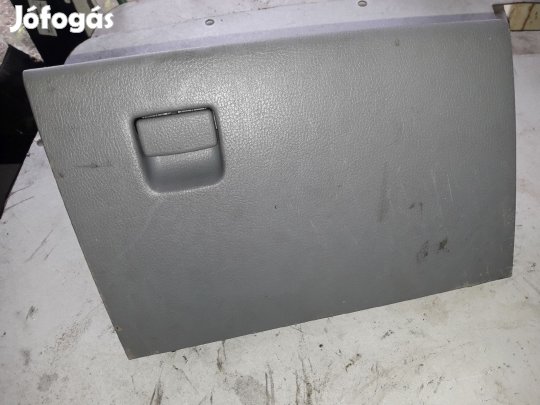 Mazda 2 DY 02-06 Kesztyűtartó