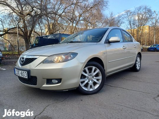 Mazda 3 1.6 CE.