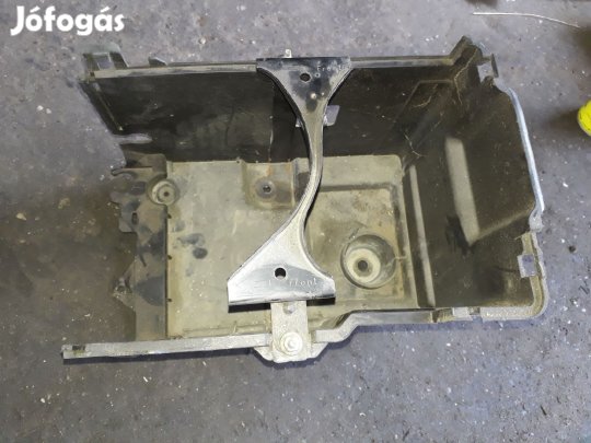 Mazda 3 -09 Akkumulátor Tartó