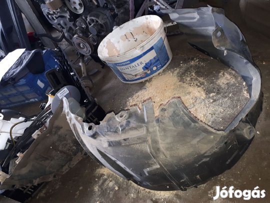 Mazda 3 -09 Bal Első Dobbetét