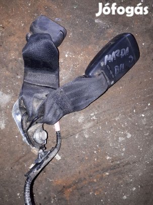 Mazda 3 -09 Bal Hátsó Biztonsági Öv Csatlakozó