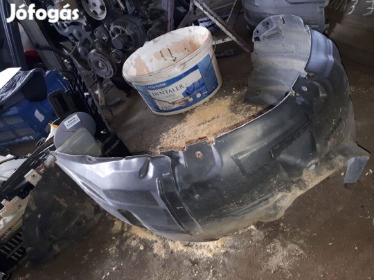 Mazda 3 -09 Jobb Első Dobbetét
