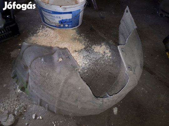 Mazda 3 -09 Jobb Hátsó Dobbetét