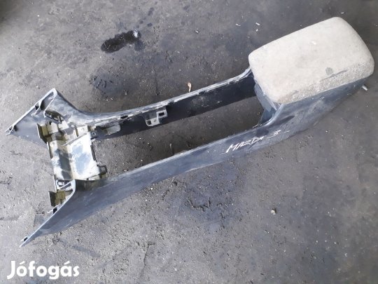 Mazda 3 -09 Középbox