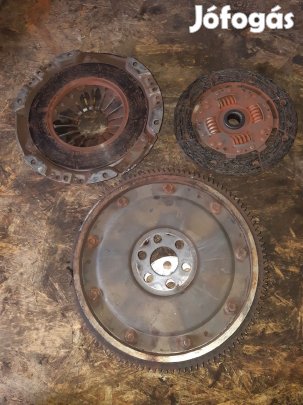 Mazda 3 -09 Kuplung Szett + Egytömegű Lendkerék