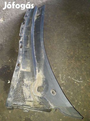 Mazda 3 -09 Levélrács