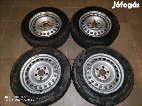 Mazda 3-as lemezfelni 4 évszakos gumival