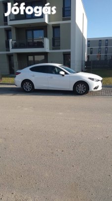 Mazda 3 sedan eladó