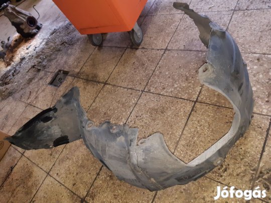 Mazda 5 05-10 Bal Első Dobbetét