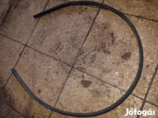 Mazda 5 05-10 Motorháztető Gumikéder