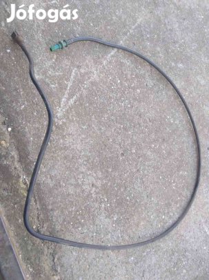 Mazda B2200 Üzemanyag Cső