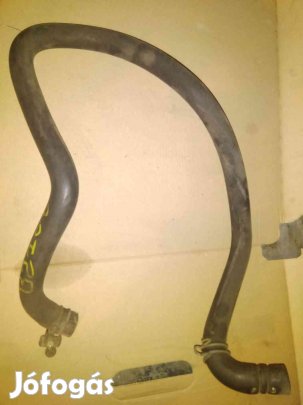 Mazda B2200 Vízcső