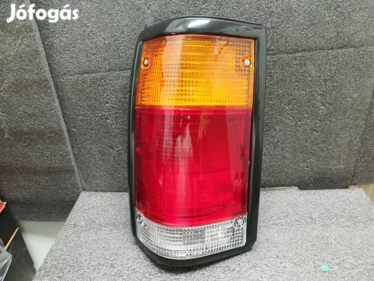 Mazda B2200 hátsólámpa bal és jobb