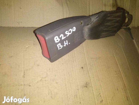 Mazda B2500 Hátsó Biztonsági Öv Csatlakozó