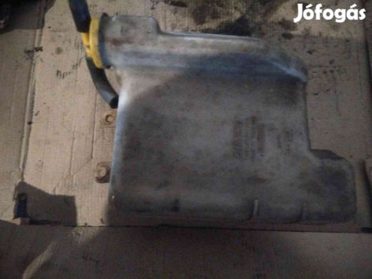 Mazda B2500 Kiegyenlítő Tartály