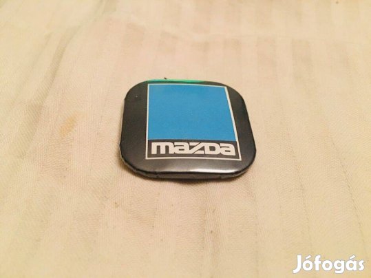 Mazda kitűző