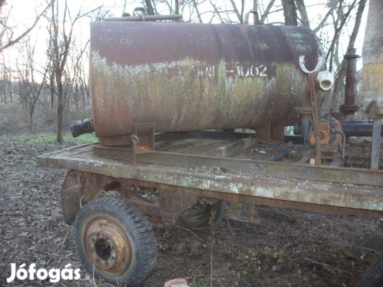 Mbp Pótkocsi eladó