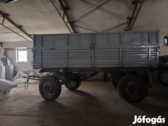Mbp pótkocsi eladó 