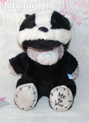 Me to you maci borz jelmezben