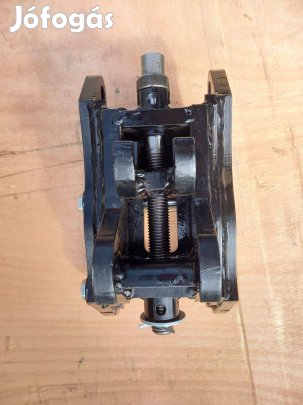 Mechanikus gyorscserélő minikotróhoz