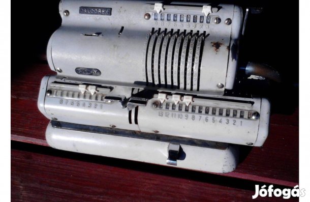 Mechanikus számológép Calcorex márkájú