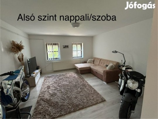 Mecsek lábánál tágas családi ház eladó