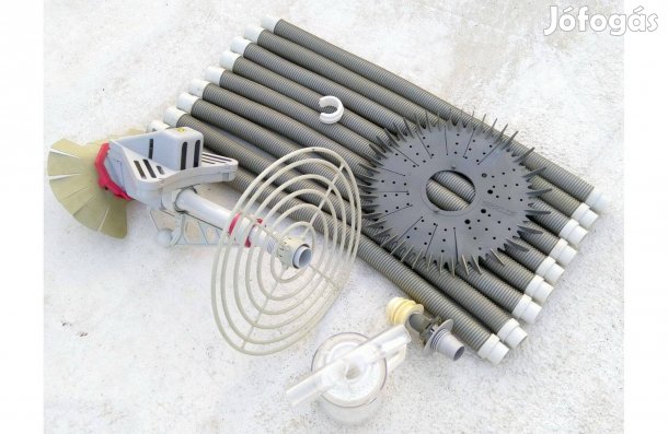 Medencetisztító robot medenceporszívó robot Zodiac Baracuda Super G+