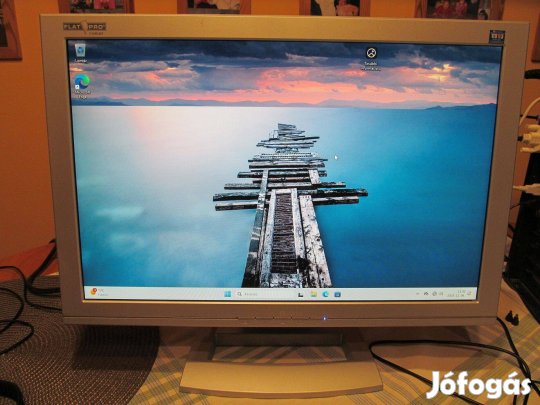 Medion Flat Pro (1440x900) 19"-os LCD monitor
