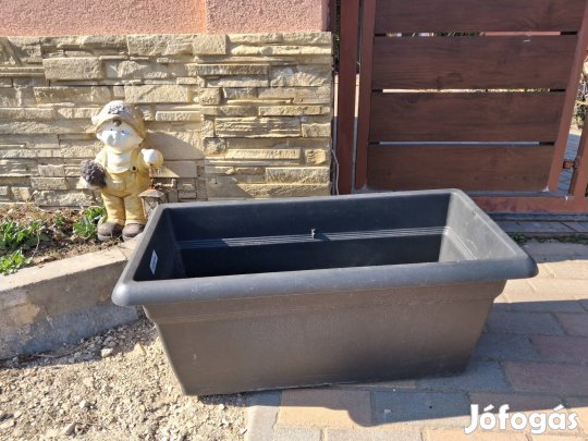 Mediterrán műanyag láda 80"39*34 cm, 60 liter
