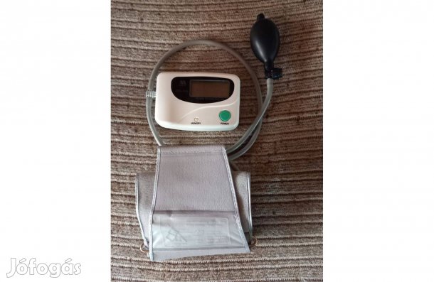 Medline Digitális felkaros félautomata vérnyomásmérő + elem