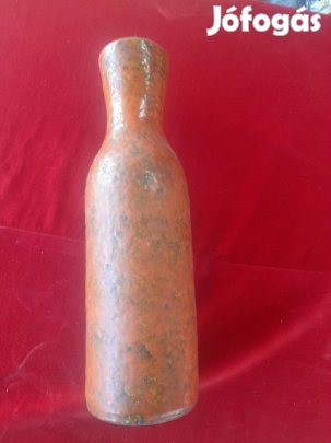 Még egy retrováza eladó