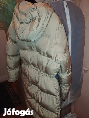 Még itt a tél hosszú pufi nöi téli kabát.