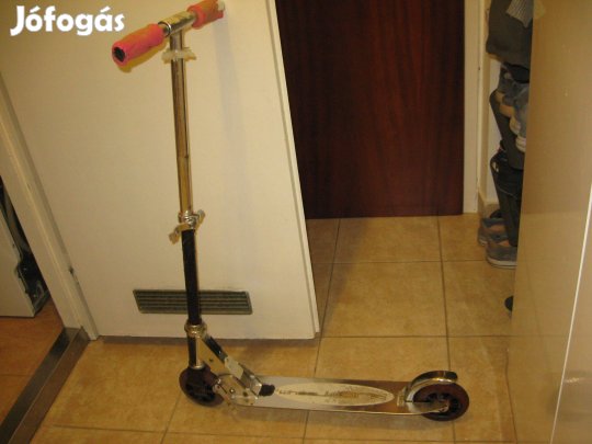 Megkímélt Gyermek Roller Gyerek max. 50kg Összecsukható