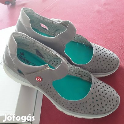 Megkímélt, kényelmes drapp 40-es Rieker női félcipő olcsón eladó