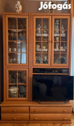 Megkímélt állapotú vitrines nappali szekrénysor