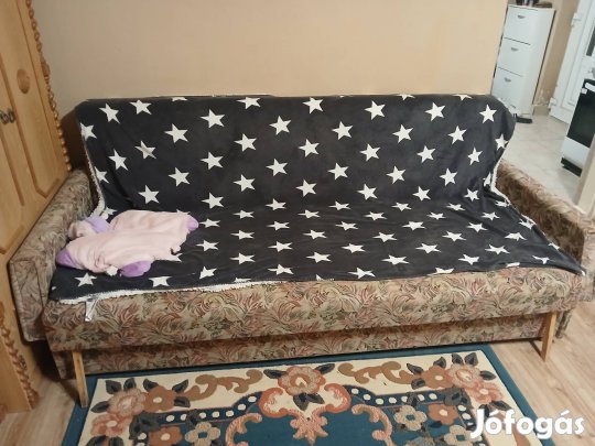 Megválnék szeretett bútoraimtol költözés miatt.