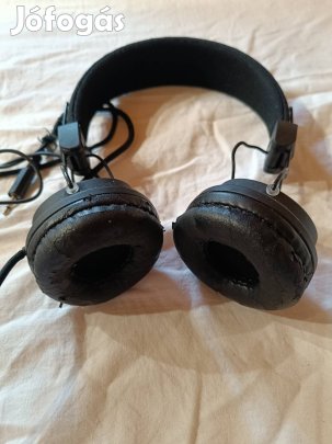 Megviselt fejhallgató