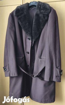 Meleg, bélelt, férfi kabát övvel