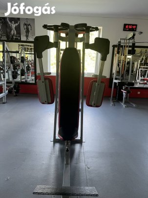 Mellgép Tárogató Atlas Konditermi Technogym