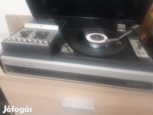 Melodija 103M stereo bakelit lemez lejátszó 