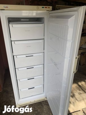 Mélyhűtő szekrény Zanussi Lehel