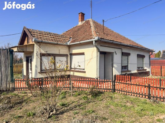 Mélykúton,azonnal költözhető, 68 nm-es családi ház eladó