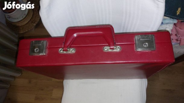 Melypiros  aktataska  retro fazon