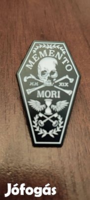 Memeno mori fém kitűző