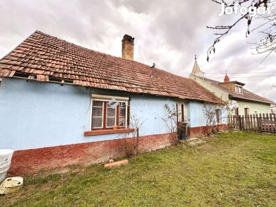 Mencshelyi 61 nm-es ház eladó