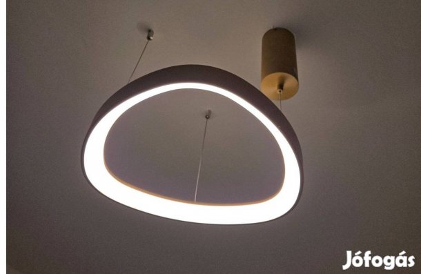 Mennyezeti lámpa, arany színben