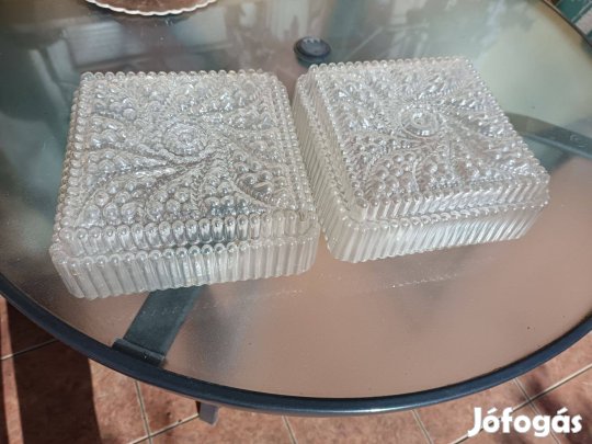 Mennyezeti lámpaák (aljzatok és búrák) eladók